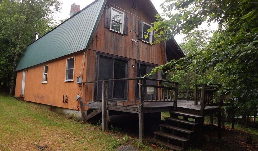 17 W Birch Ln, Beaver Cove, ME 04441 - 2 Beds, 1 Bath