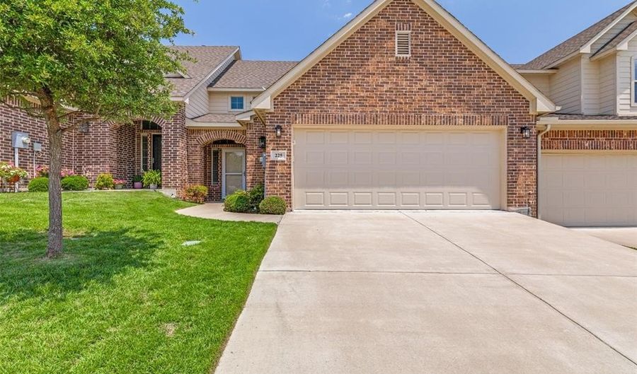 225 Legacy Blvd, Weatherford, TX 76085 - 2 Beds, 2 Bath