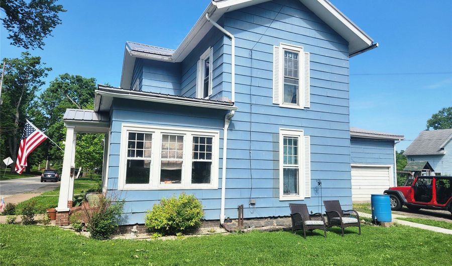 5 W PEARL St, Albion, PA 16401 - 3 Beds, 2 Bath