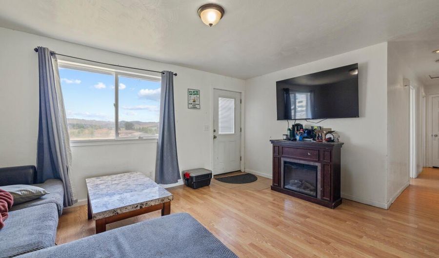 31643 Klamath St, Bonanza, OR 97623 - 3 Beds, 1 Bath