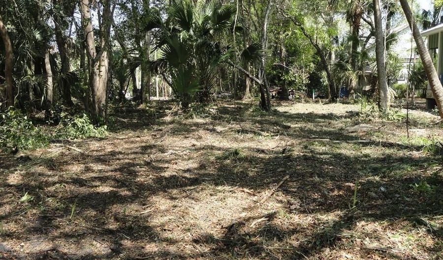 257 7th St, Apalachicola, FL 32320 - 0 Beds, 0 Bath