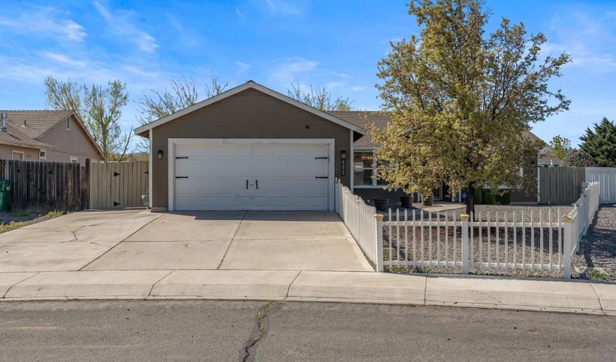 111 Shadow Mountain Dr, Fernley, NV 89408 - 3 Beds, 2 Bath