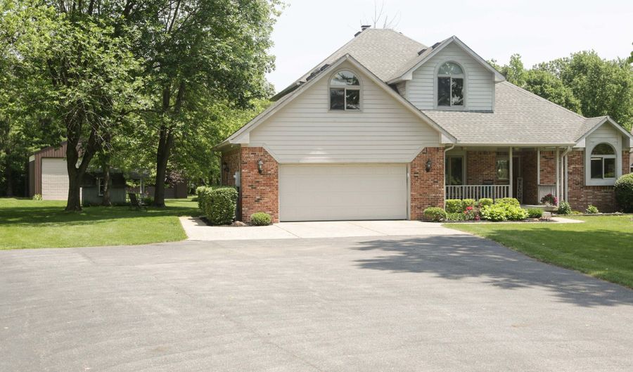 1739 S County Road 450 E, Avon, IN 46123 - 4 Beds, 3 Bath