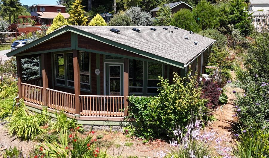 96422 ALDER RIDGE Rd, Brookings, OR 97415 - 2 Beds, 2 Bath
