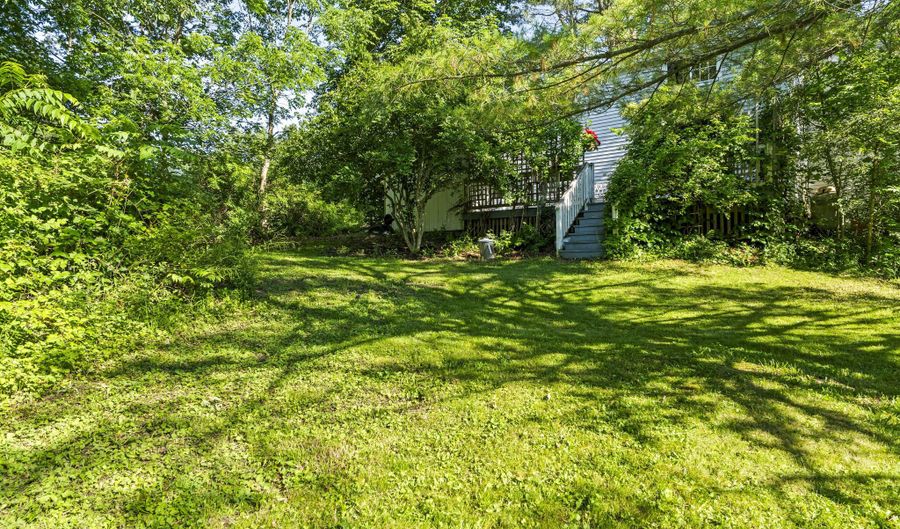 81 Richardson St, Bath, ME 04530 - 3 Beds, 2 Bath