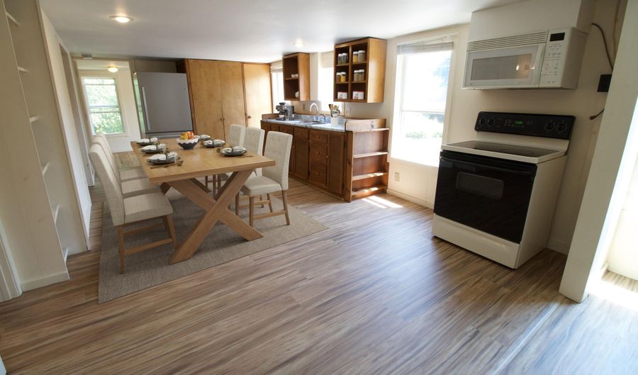 3 Town Hill Rd, Appleton, ME 04862 - 3 Beds, 1 Bath