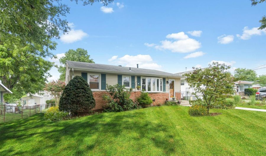 4814 NAPLES Ave, Beltsville, MD 20705 - 5 Beds, 2 Bath