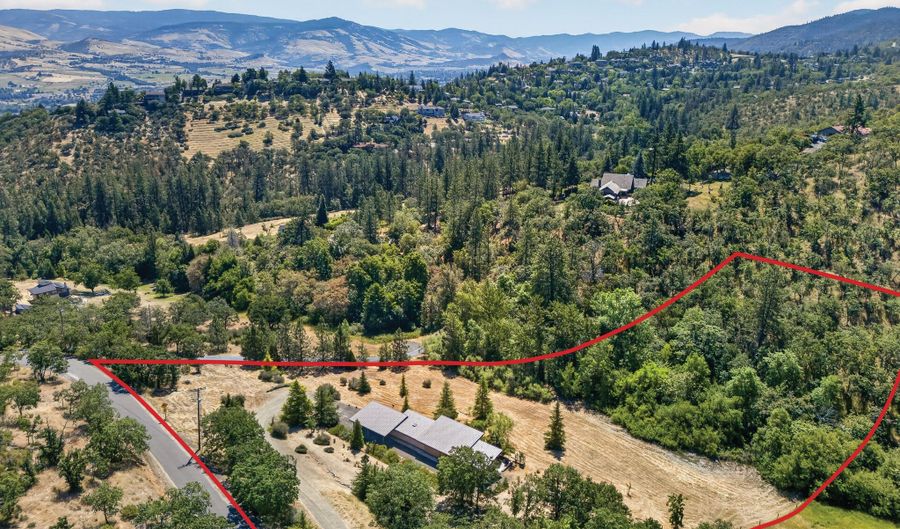 1921 Ashland Mine Rd, Ashland, OR 97520 - 2 Beds, 2 Bath