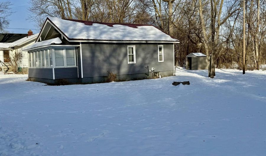 1028 Euclid, Alma, MI 48801 - 2 Beds, 1 Bath