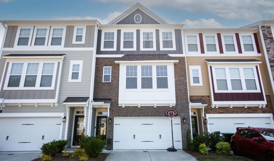 2845 Dallas Valley Ln, Apex, NC 27502 - 4 Beds, 4 Bath