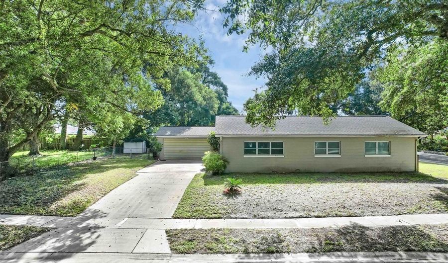 613 MARSHALL St, Altamonte Springs, FL 32701 - 3 Beds, 2 Bath