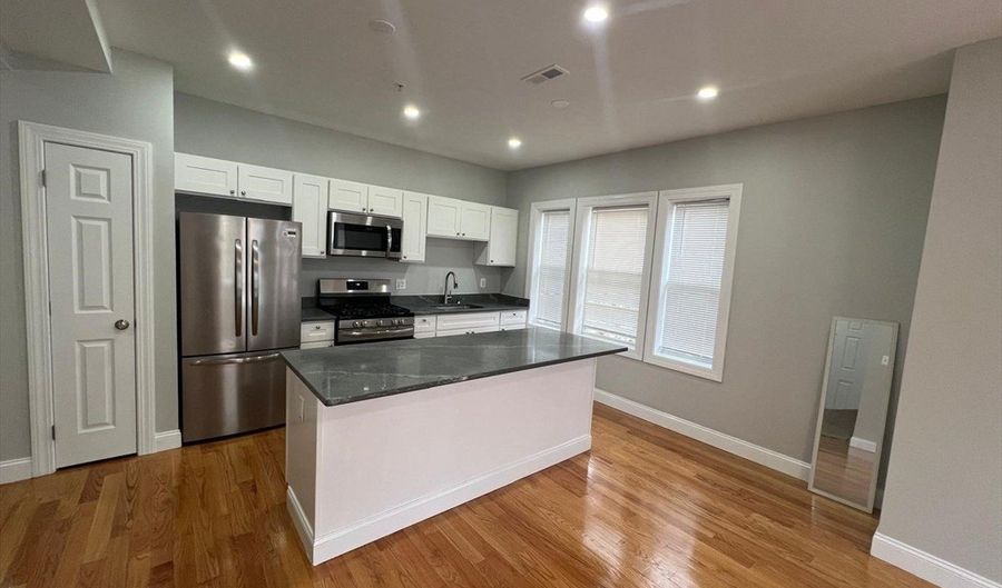 512 Blue Hill Ave 4, Boston, MA 02121 - 3 Beds, 2 Bath