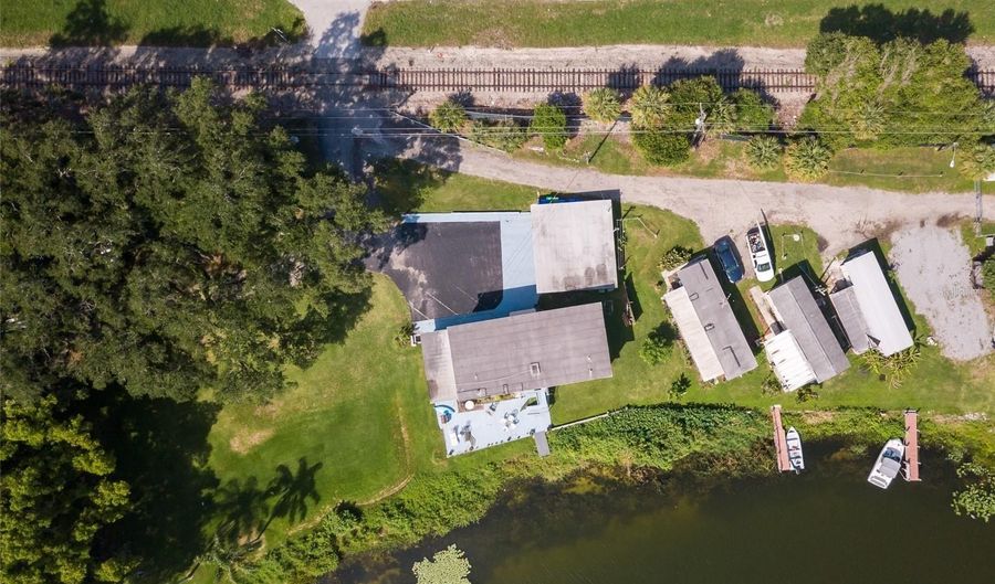 3637 N ORANGE BLOSSOM Trl, Orlando, FL 32804 - 4 Beds, 4 Bath
