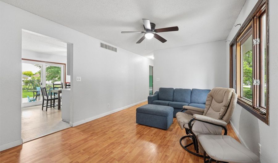 636 Garden Rd, Ames, IA 50010 - 3 Beds, 2 Bath