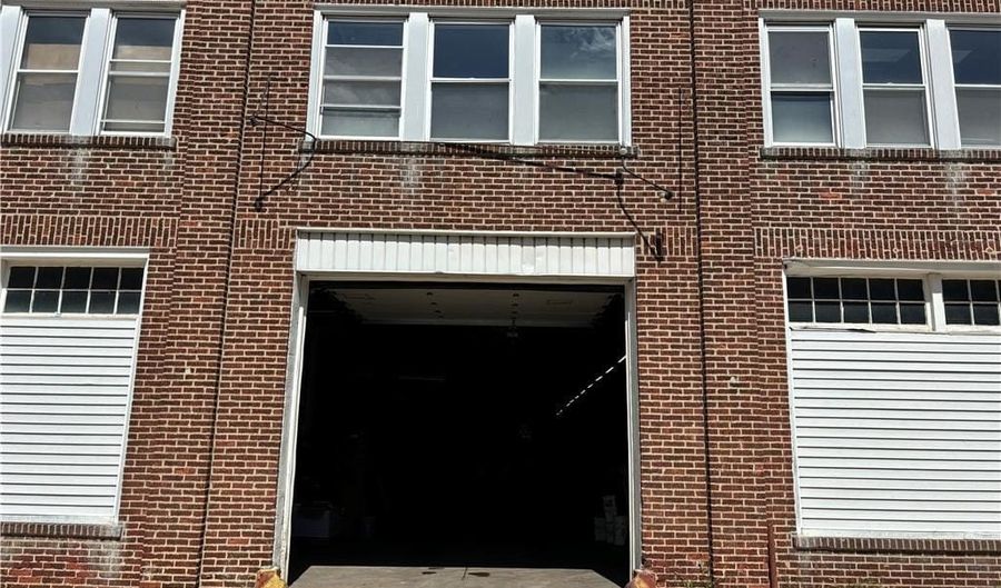 921 W Washington, Allentown, PA 18102 - 0 Beds, 0 Bath