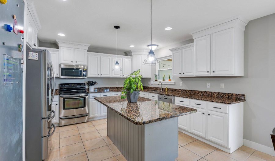 131 E 300 S Cir, American Fork, UT 84003 - 5 Beds, 4 Bath