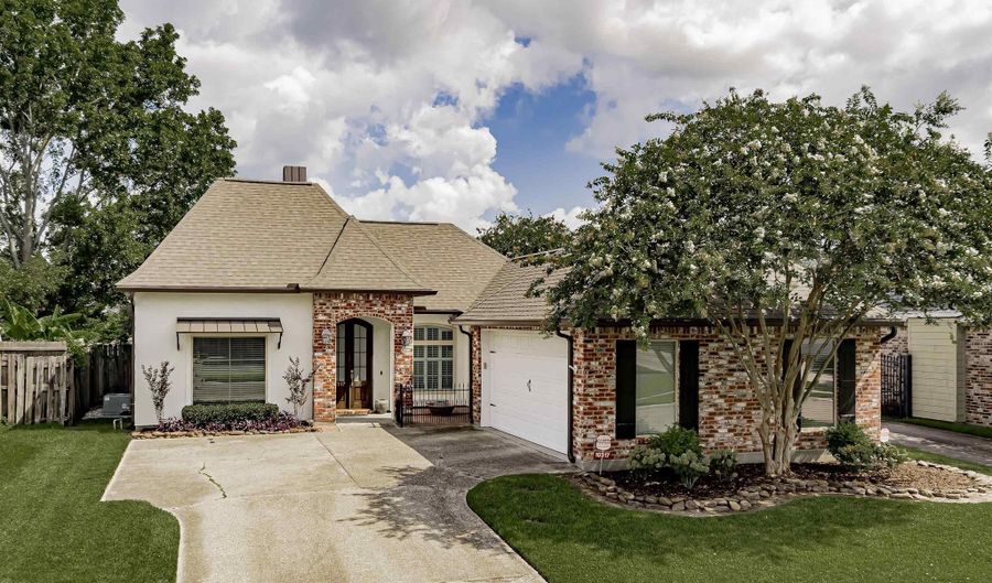 10317 Springvalley Ave, Baton Rouge, LA 70810 - 3 Beds, 2 Bath