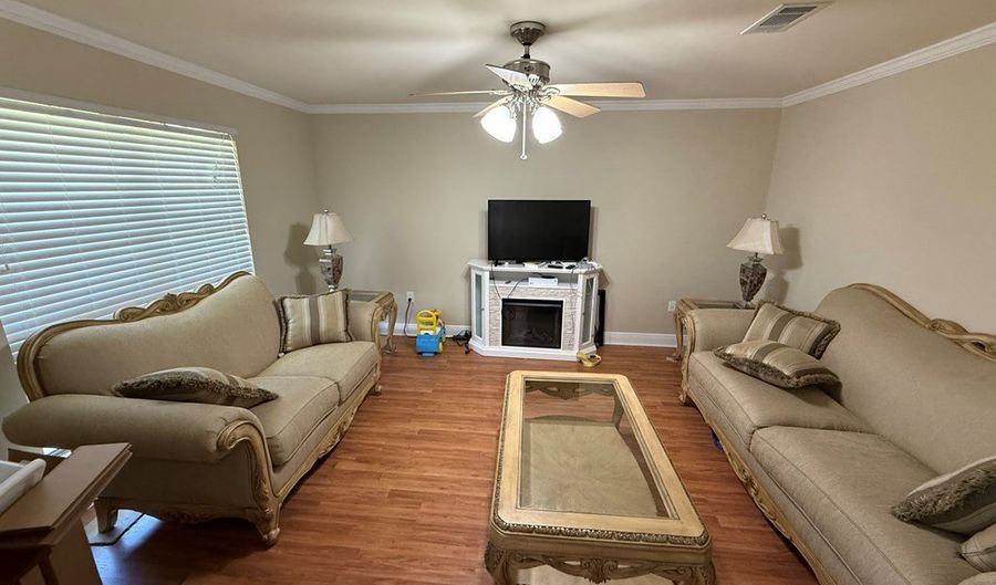 612 Esplanade Ave, Bay St. Louis, MS 39520 - 3 Beds, 2 Bath