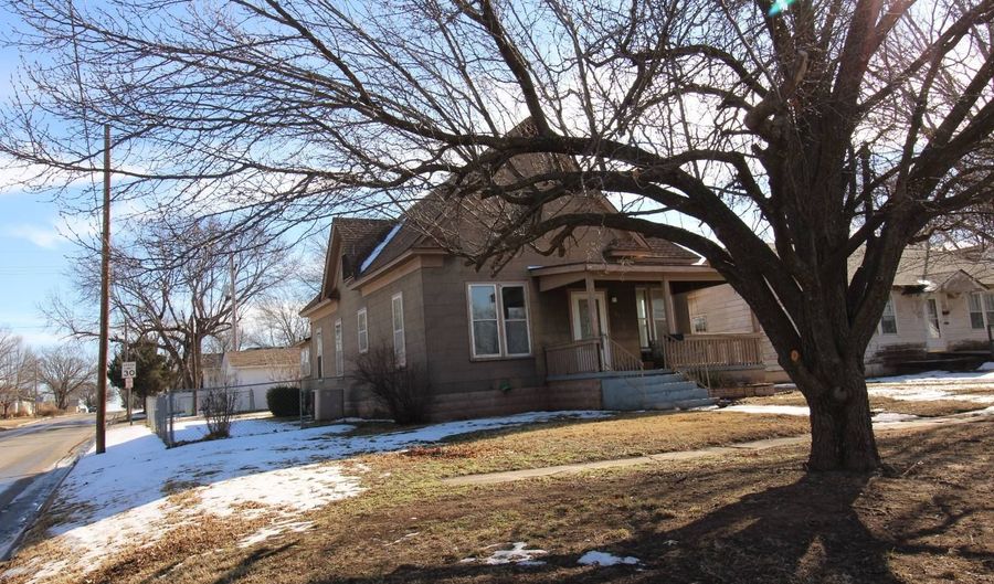 731 N Jennings Ave, Anthony, KS 67003 - 2 Beds, 2 Bath