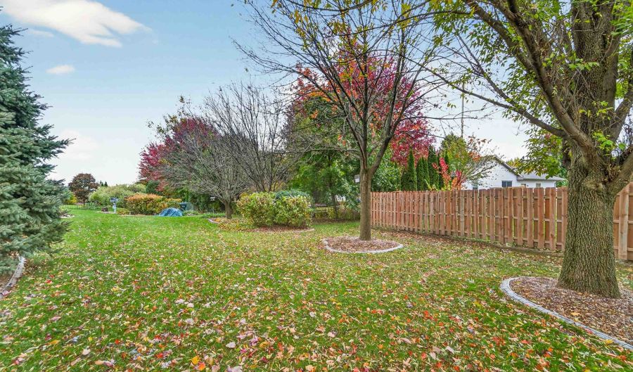 W2313 ST GERMAINE Court, Appleton, WI 54915 - 3 Beds, 3 Bath