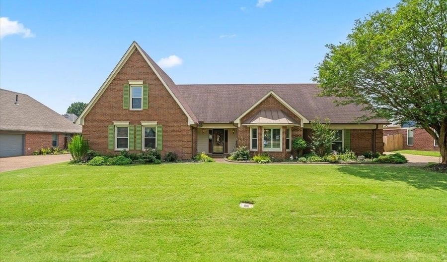 8945 PEMBROKE ELLIS, Bartlett, TN 38133 - 4 Beds, 3 Bath