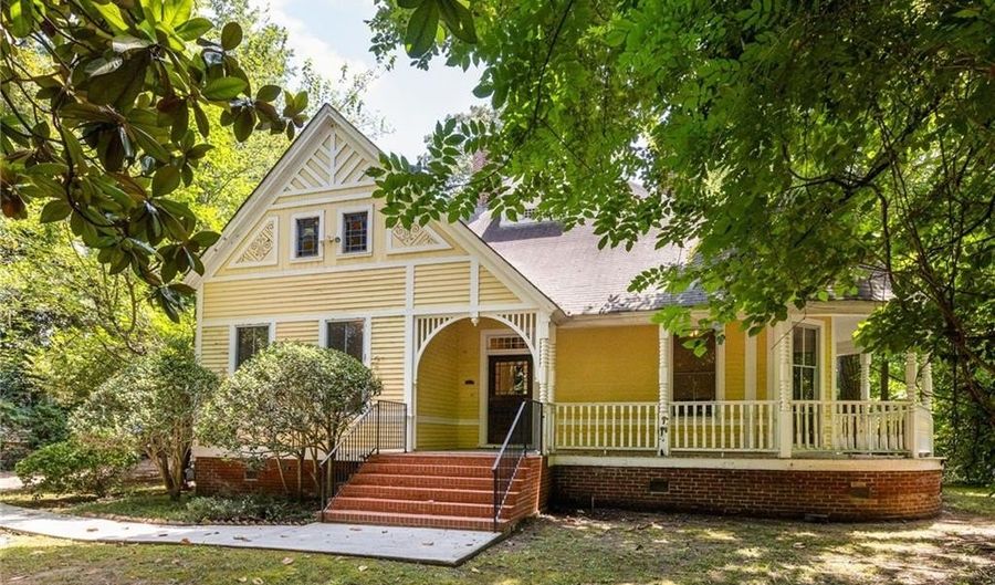 146 Candler St, Decatur, GA 30030 - 3 Beds, 2 Bath