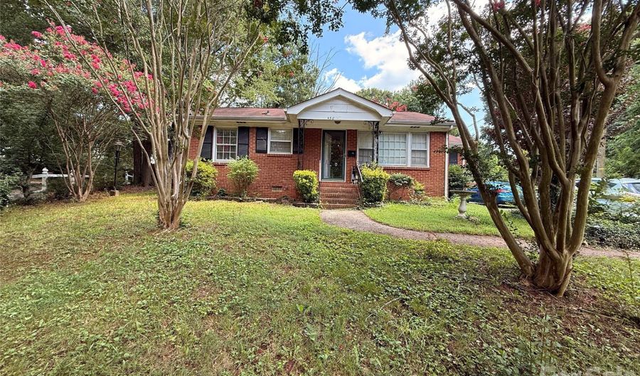 4310 Gillespie Ct, Charlotte, NC 28205 - 3 Beds, 1 Bath