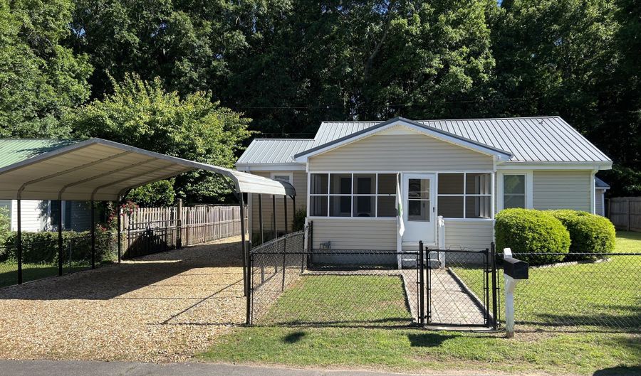 12 E 4th St, Aragon, GA 30104 - 2 Beds, 2 Bath