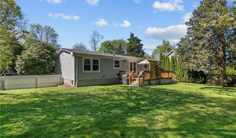 46 Steamboat St, Jamestown, RI 02835 - 2 Beds, 2 Bath
