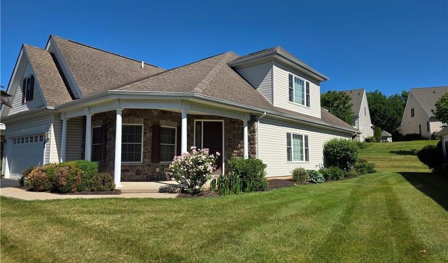 4105 Pine Hurst Dr, Allen, PA 18067 - 3 Beds, 3 Bath