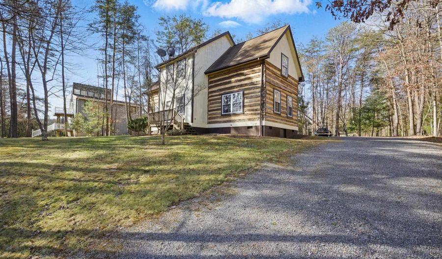 705 BEAUREGARD Dr, Basye, VA 22810 - 2 Beds, 2 Bath