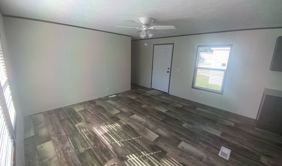411 S. Grover Ave 61, Alma, MI 48801 - 3 Beds, 2 Bath