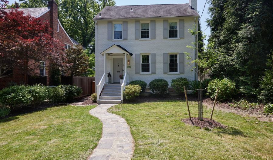 4826 BUTTERWORTH Pl NW, Washington, DC 20016 - 3 Beds, 2 Bath