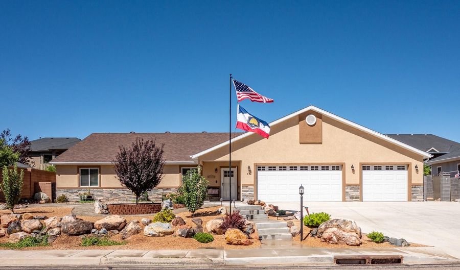 46 S Glen Canyon Dr, Cedar City, UT 84720 - 3 Beds, 2 Bath