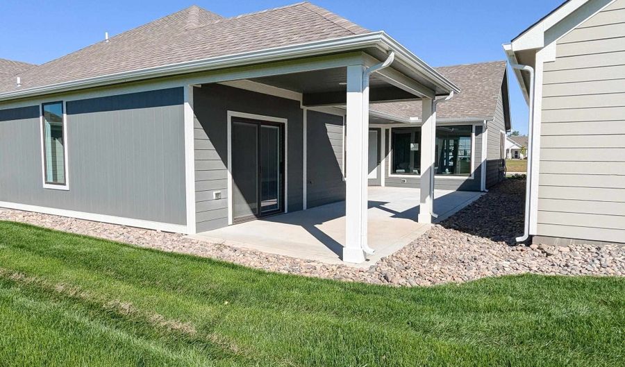 731 E Lexington, Andover, KS 67002 - 2 Beds, 2 Bath