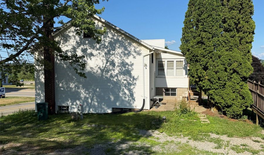3917 MAIN St, Adamsville, PA 16110 - 3 Beds, 0 Bath