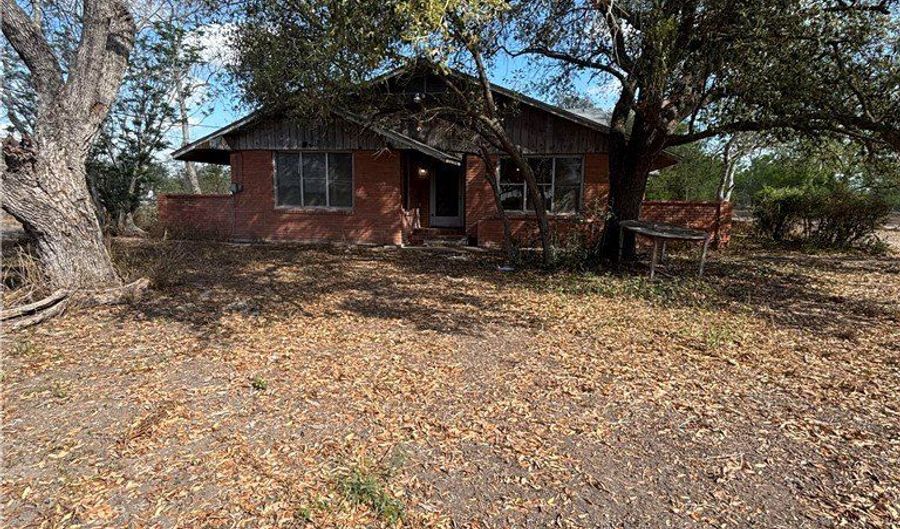 369 Edith Dr, Alice, TX 78332 - 4 Beds, 2 Bath