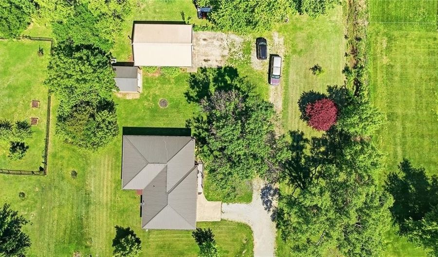 4 Skyline Dr, Adrian, MO 64720 - 4 Beds, 2 Bath