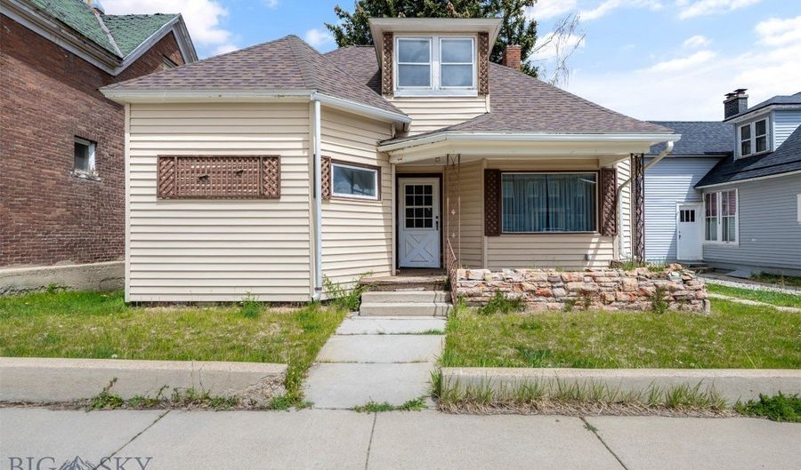 318 W 4th St, Anaconda, MT 59711 - 3 Beds, 1 Bath