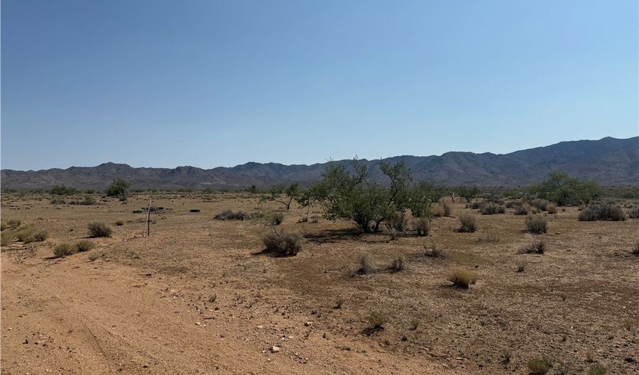 W Aduwa Drive, Chloride, AZ 86431 - 0 Beds, 0 Bath