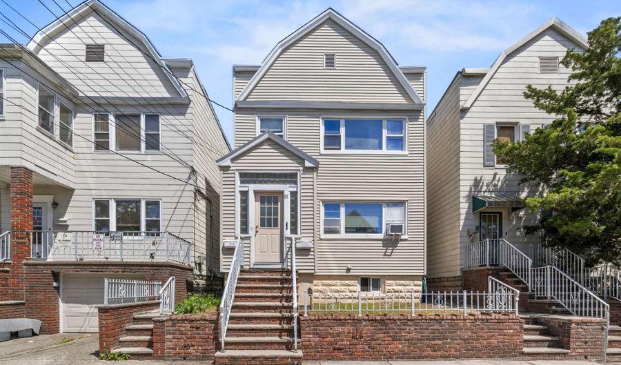 81 W 3RD St, Bayonne, NJ 07002 - 4 Beds, 2 Bath