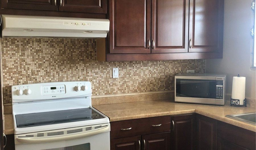 1031 Ala Napunani St 303, Honolulu, HI 96818 - 2 Beds, 2 Bath