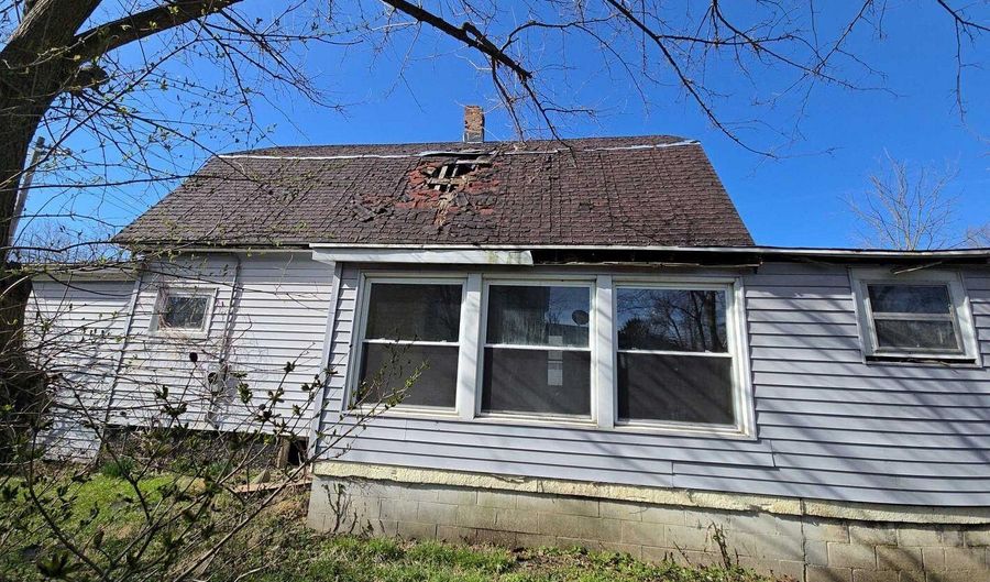 707 S Eaton St, Albion, MI 49224 - 3 Beds, 1 Bath