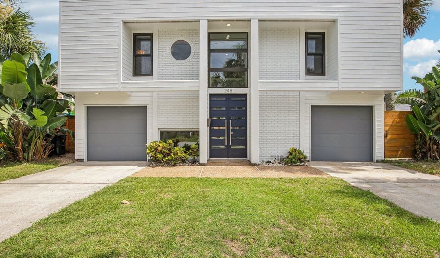 248 11TH St, Atlantic Beach, FL 32233 - 3 Beds, 3 Bath