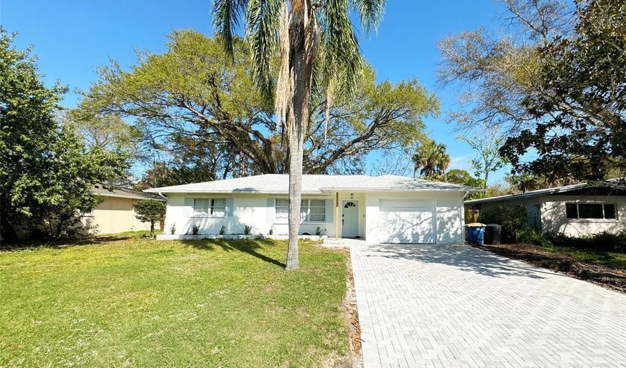 111 N CIRUS Ave, Clearwater, FL 33765 - 5 Beds, 3 Bath