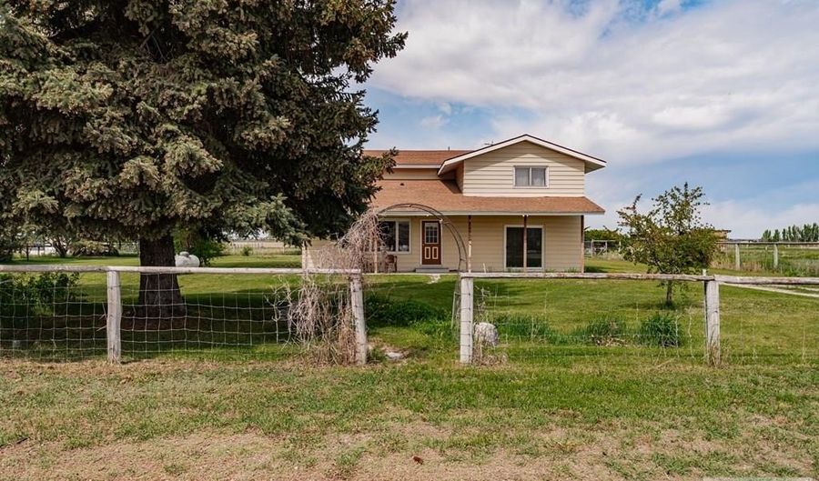 420 N 400 W, Blackfoot, ID 83221 - 3 Beds, 2 Bath