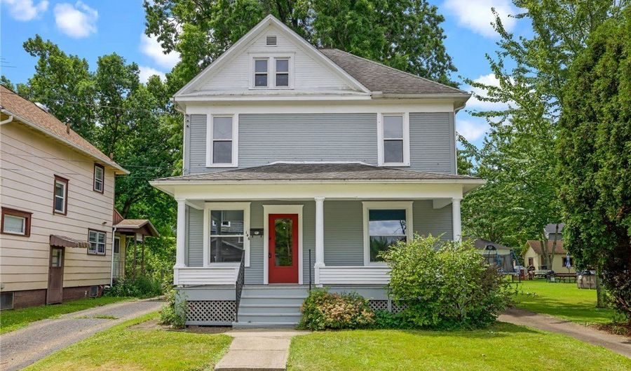 146 W Harrison St, Alliance, OH 44601 - 3 Beds, 1 Bath