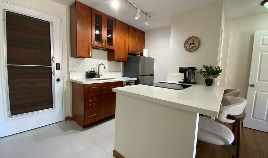 1535 Pensacola St 209, Honolulu, HI 96822 - 1 Beds, 1 Bath