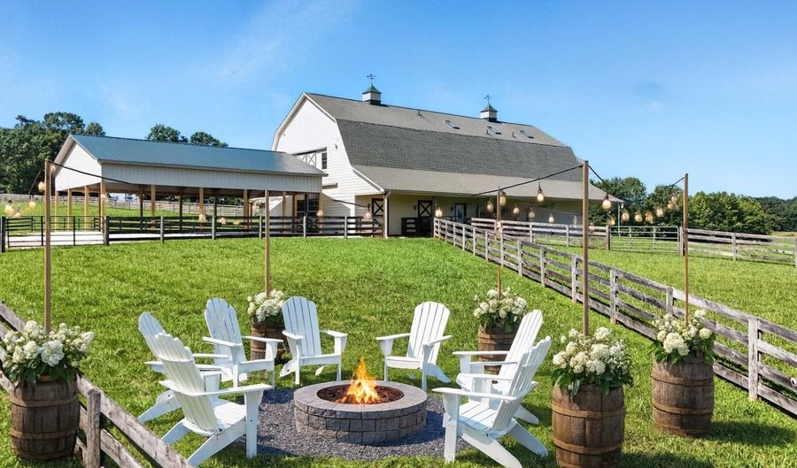 1433 Piney Mountain Rd, Appomattox, VA 24522 - 2 Beds, 2 Bath