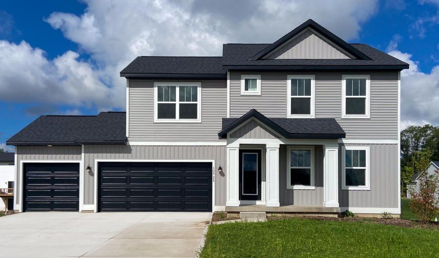 10725 Melanie Dr, Allendale, MI 49401 - 3 Beds, 3 Bath